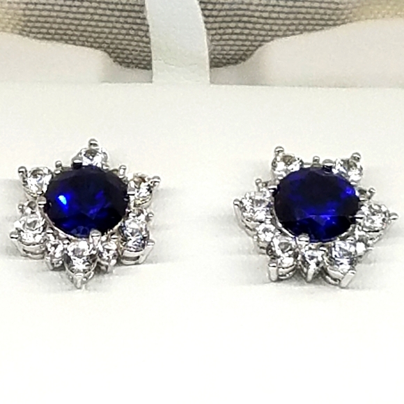 📌SOLD📌 LAB CR. BLUE & WHITE SAPPHIRES EARRINGS - Picture 2 of 8